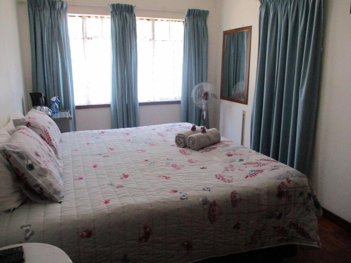 White Rose Guest House Vanderbijlpark Eksteriør bilde