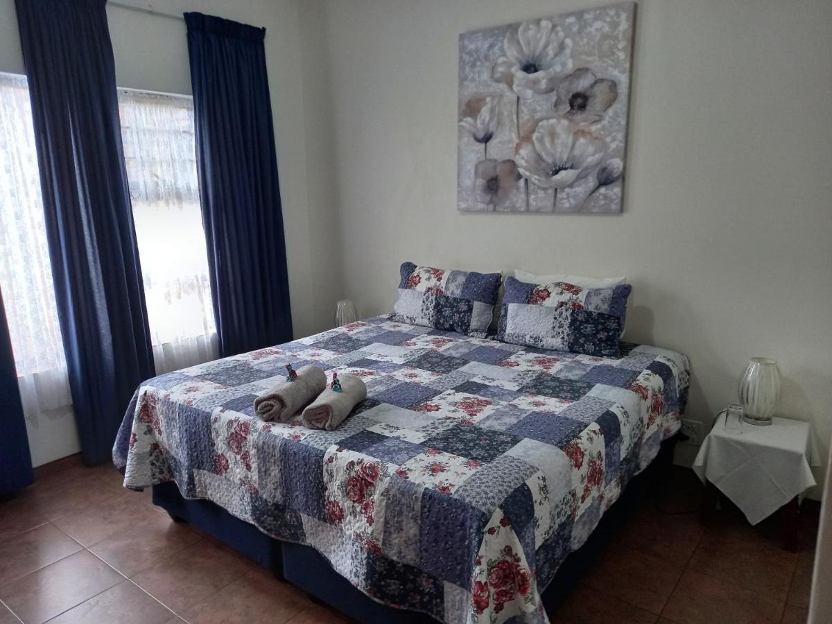 White Rose Guest House Vanderbijlpark Eksteriør bilde