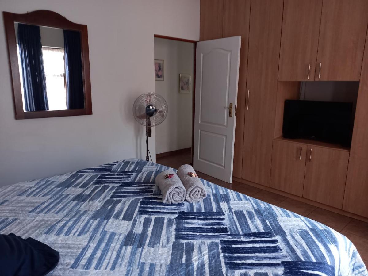 White Rose Guest House Vanderbijlpark Eksteriør bilde
