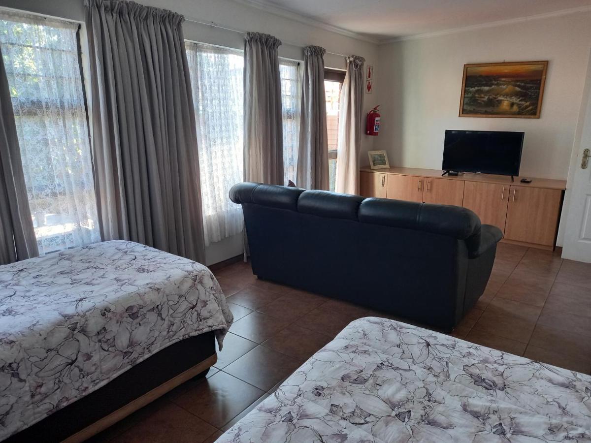 White Rose Guest House Vanderbijlpark Rom bilde
